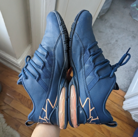 PUMA Riaze Prowl Graphic Blue running shoes size 6.5 - Picture 4 of 7